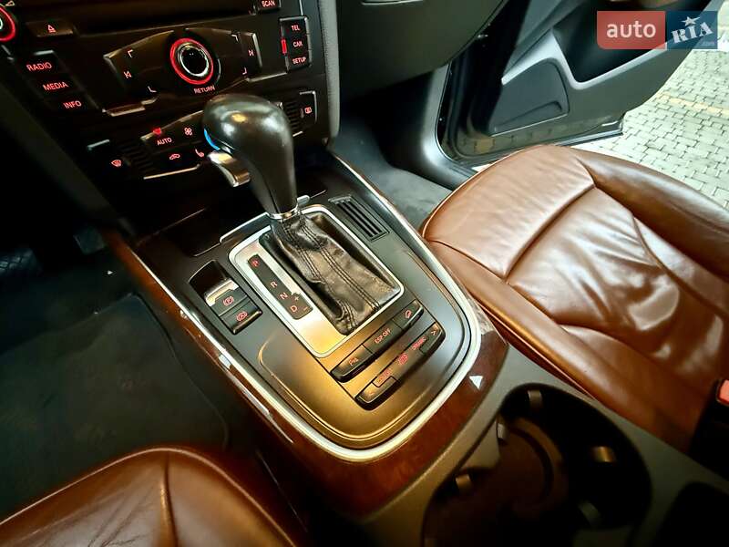 Внедорожник / Кроссовер Audi Q5 2009 в Одессе