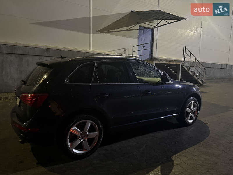 Внедорожник / Кроссовер Audi Q5 2011 в Львове