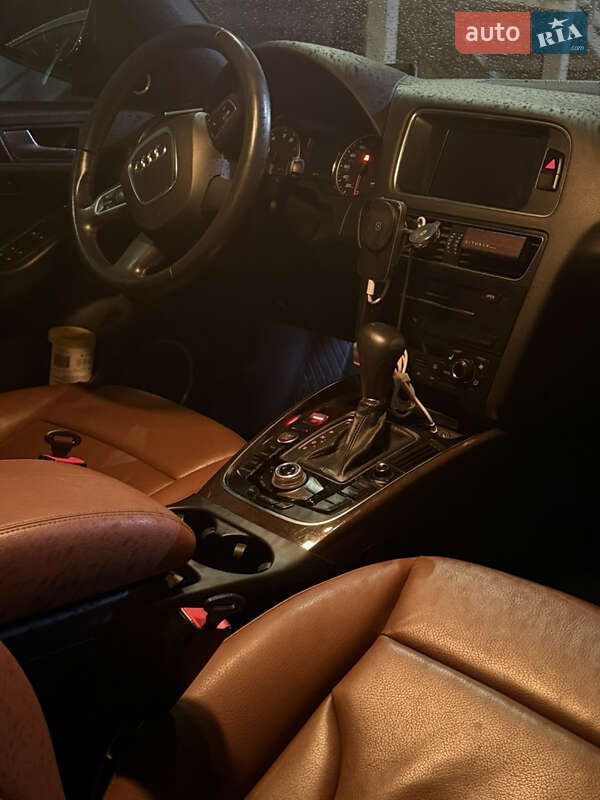 Внедорожник / Кроссовер Audi Q5 2011 в Львове