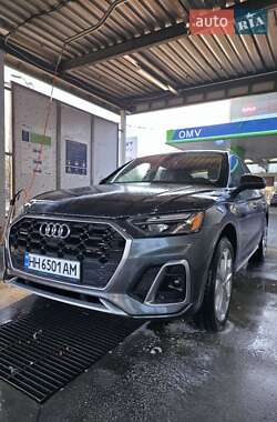 Внедорожник / Кроссовер Audi Q5 2022 в Измаиле