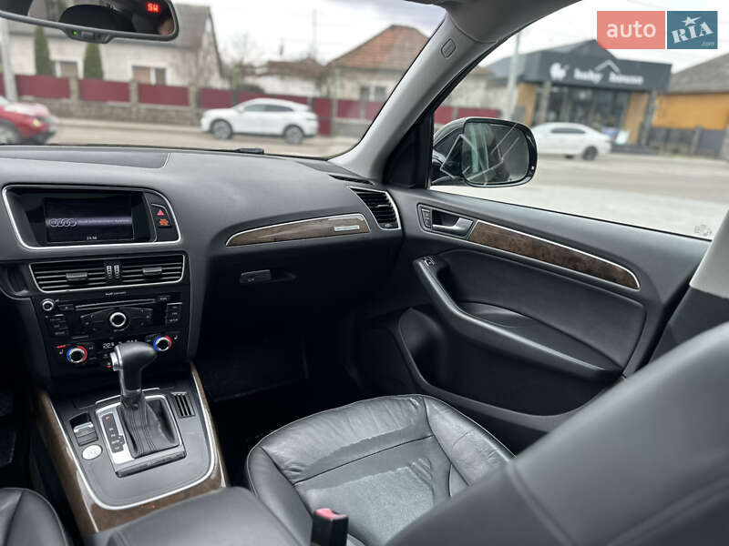 Внедорожник / Кроссовер Audi Q5 2015 в Виноградове