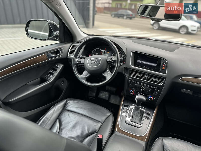 Внедорожник / Кроссовер Audi Q5 2015 в Виноградове