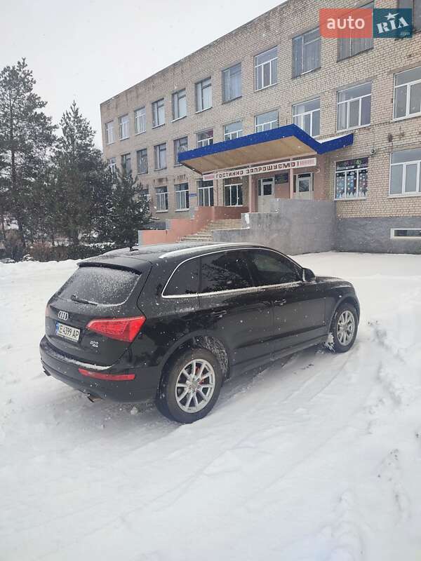 Внедорожник / Кроссовер Audi Q5 2011 в Синельниково