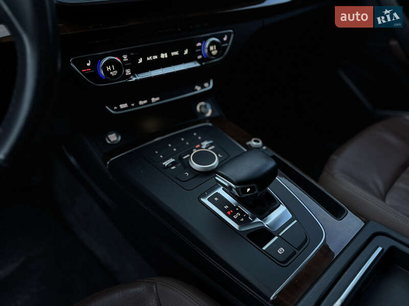 Внедорожник / Кроссовер Audi Q5 2017 в Луцке