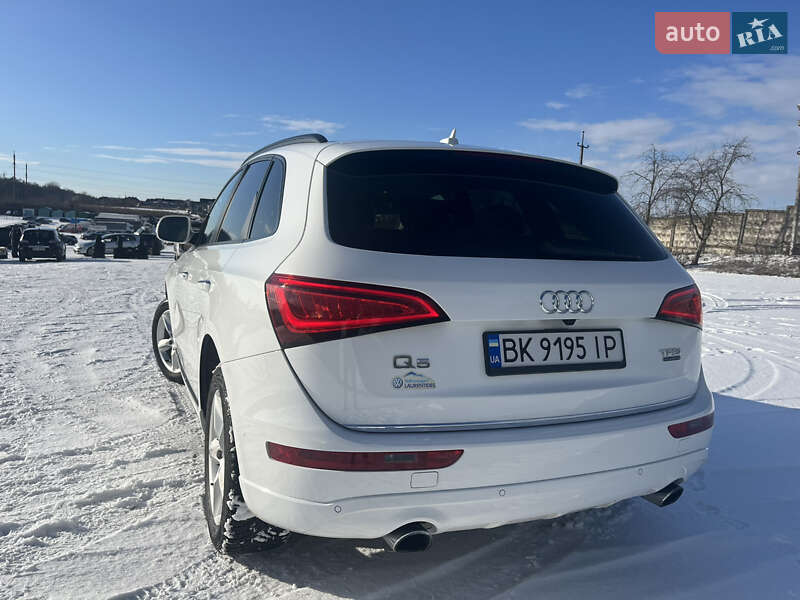 Внедорожник / Кроссовер Audi Q5 2015 в Ровно