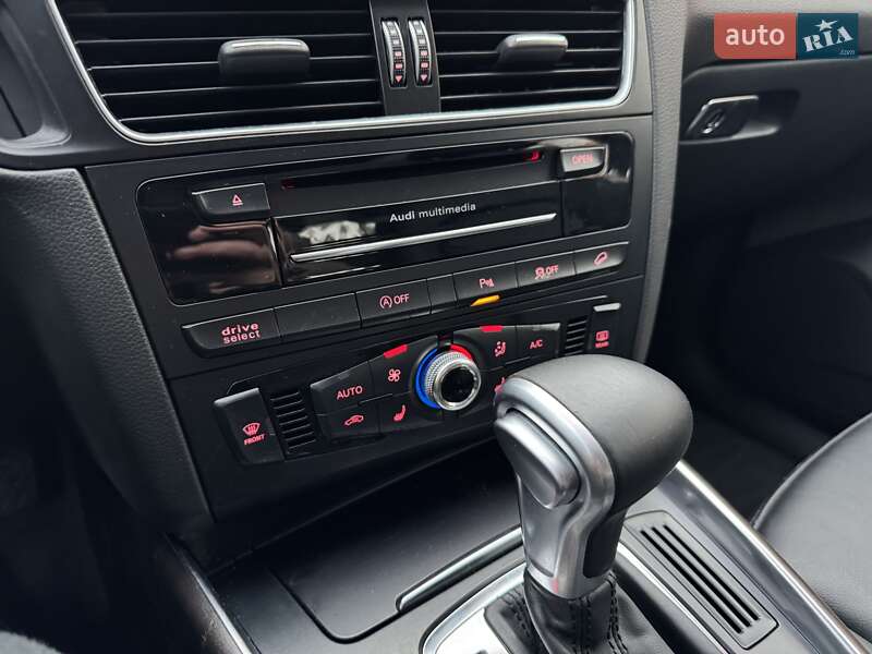 Позашляховик / Кросовер Audi Q5 2015 в Вінниці