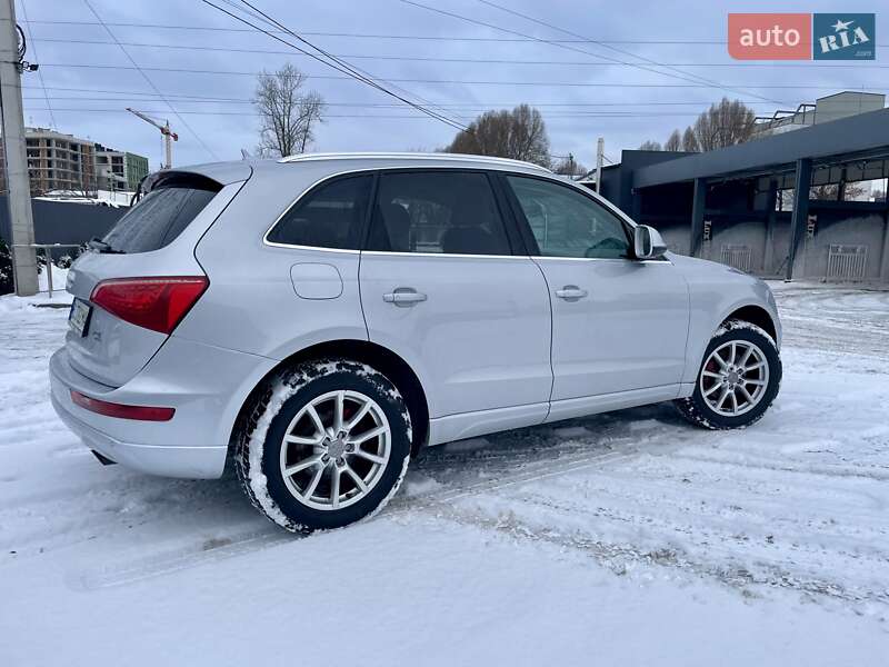 Позашляховик / Кросовер Audi Q5 2011 в Львові