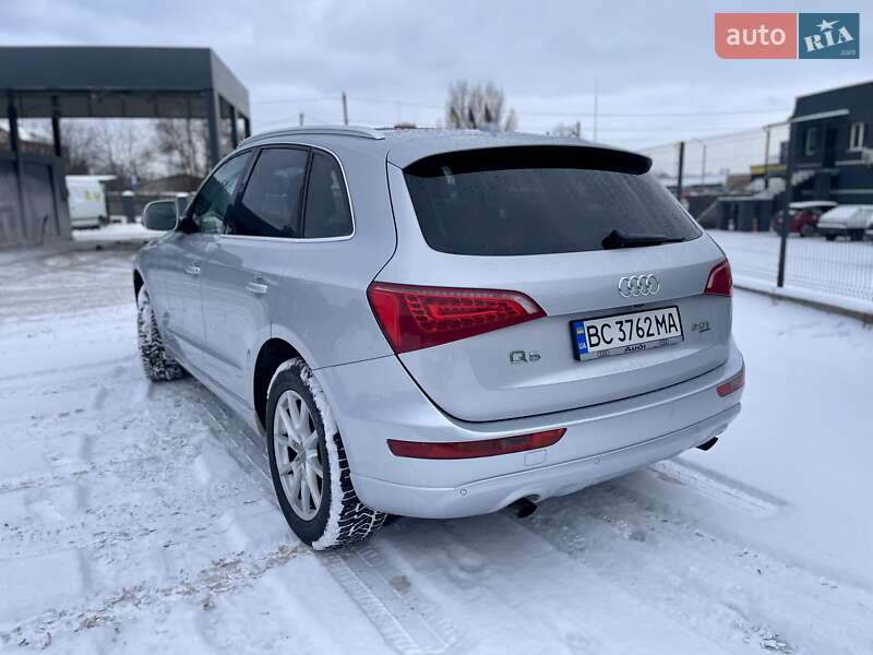 Позашляховик / Кросовер Audi Q5 2011 в Львові