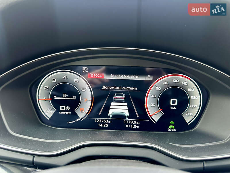 Внедорожник / Кроссовер Audi Q5 2021 в Киеве