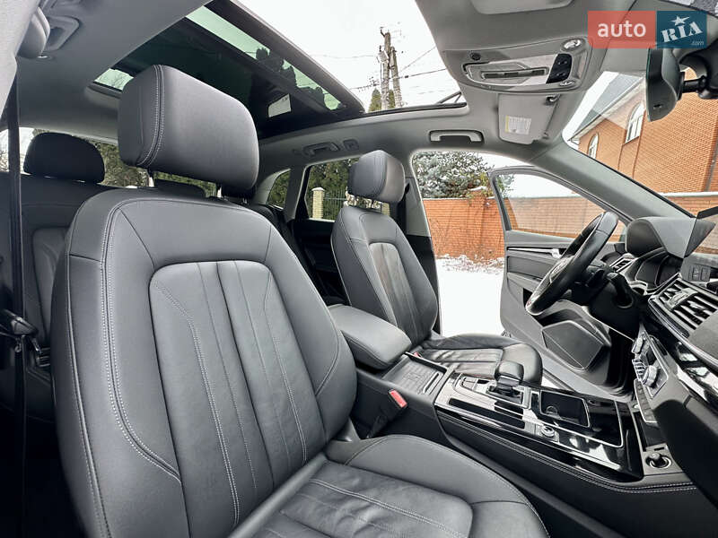 Внедорожник / Кроссовер Audi Q5 2021 в Киеве