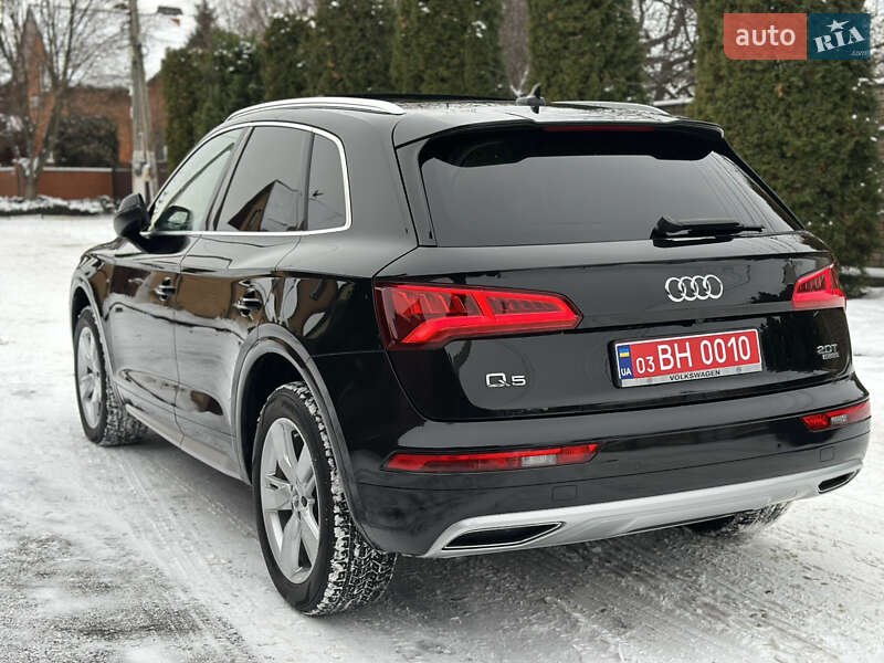 Внедорожник / Кроссовер Audi Q5 2018 в Киеве
