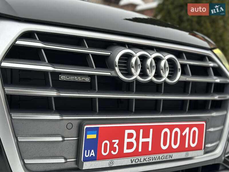 Внедорожник / Кроссовер Audi Q5 2018 в Киеве