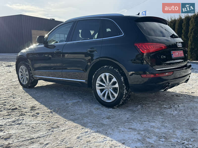 Позашляховик / Кросовер Audi Q5 2015 в Луцьку