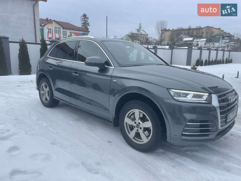 Внедорожник / Кроссовер Audi Q5 2017 в Львове