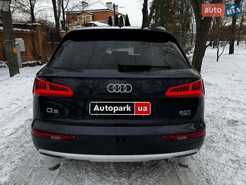 Внедорожник / Кроссовер Audi Q5 2017 в Киеве