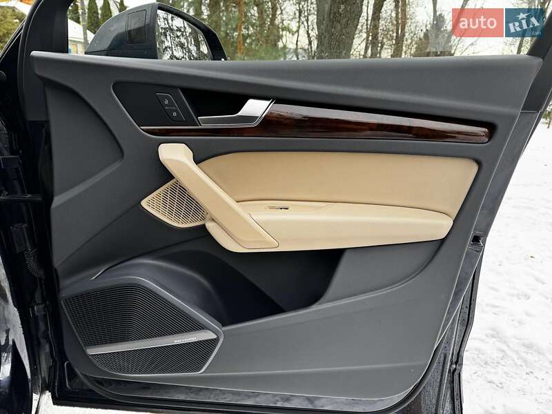 Внедорожник / Кроссовер Audi Q5 2017 в Киеве