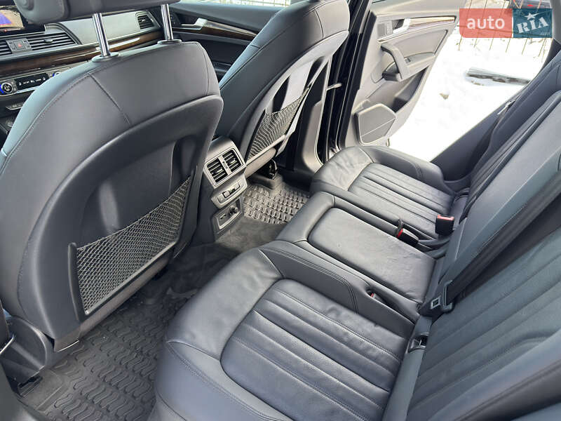 Внедорожник / Кроссовер Audi Q5 2019 в Житомире