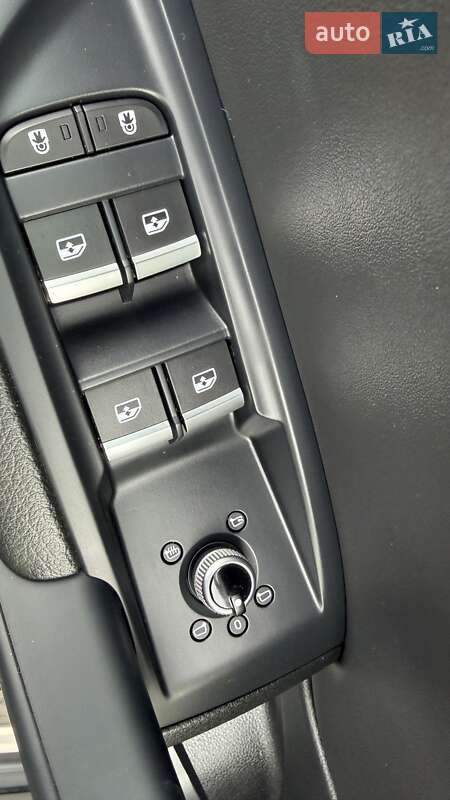 Внедорожник / Кроссовер Audi Q5 2023 в Киеве