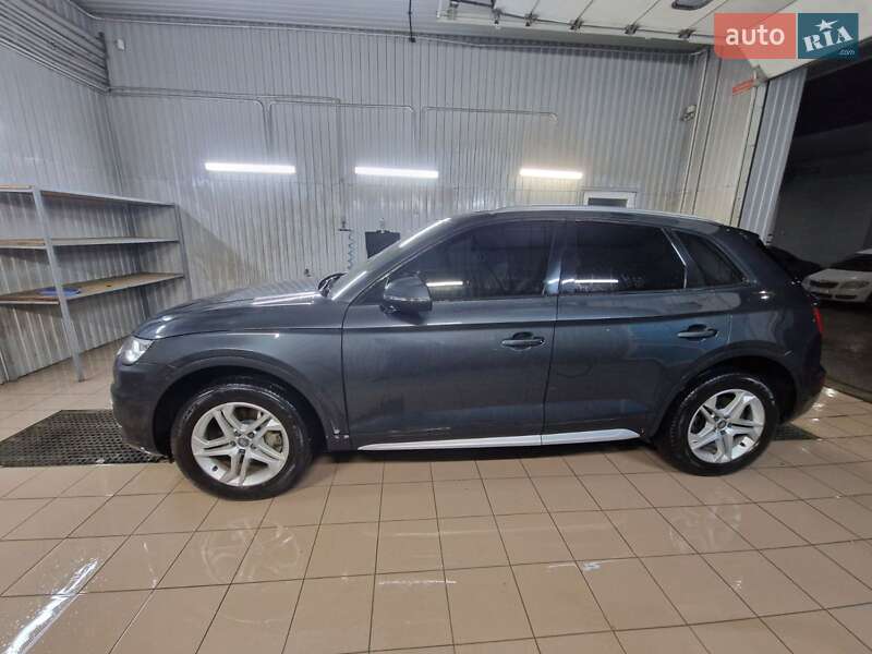 Внедорожник / Кроссовер Audi Q5 2018 в Тернополе