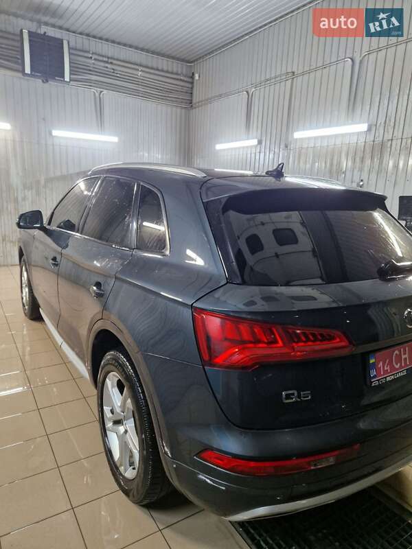 Внедорожник / Кроссовер Audi Q5 2018 в Тернополе