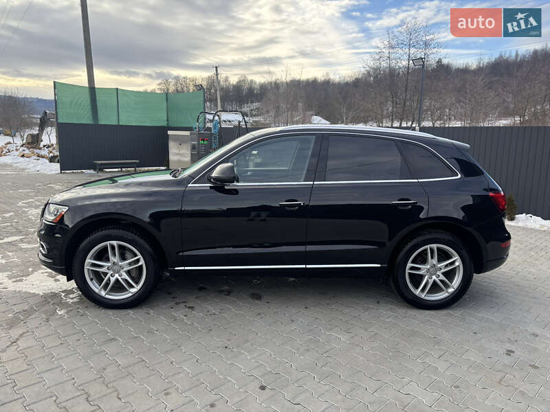 Позашляховик / Кросовер Audi Q5 2016 в Косові