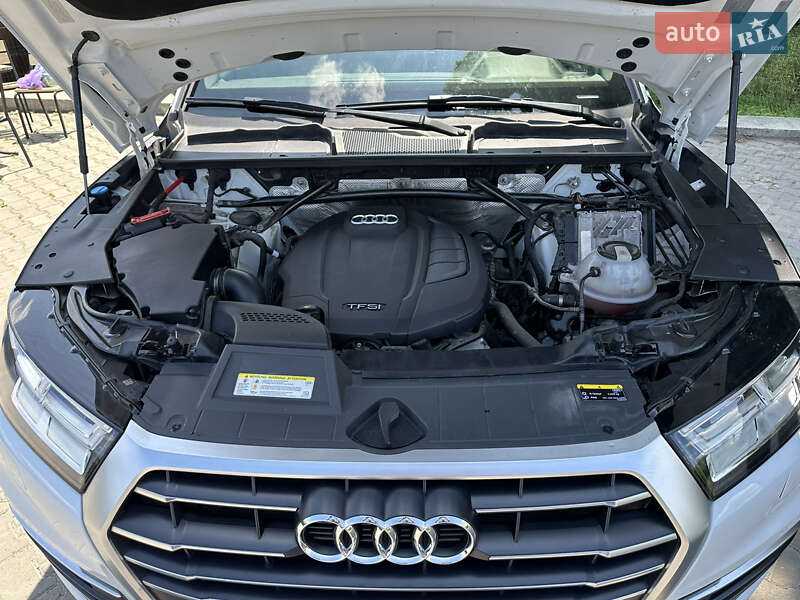 Внедорожник / Кроссовер Audi Q5 2019 в Львове