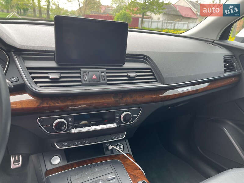 Позашляховик / Кросовер Audi Q5 2017 в Івано-Франківську