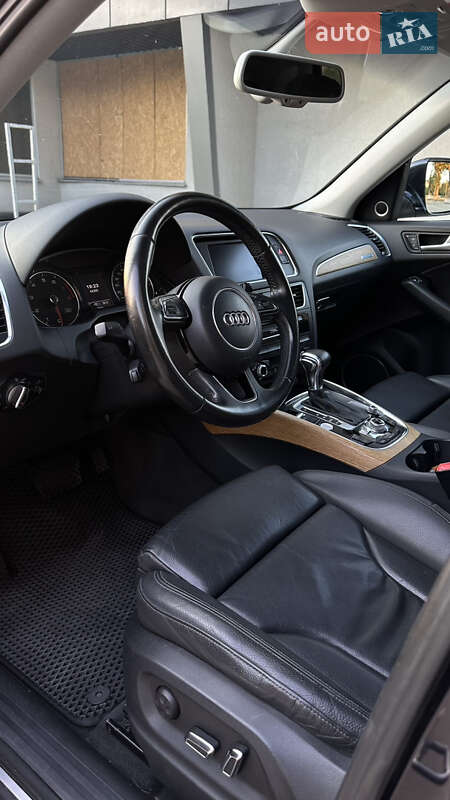 Внедорожник / Кроссовер Audi Q5 2013 в Днепре