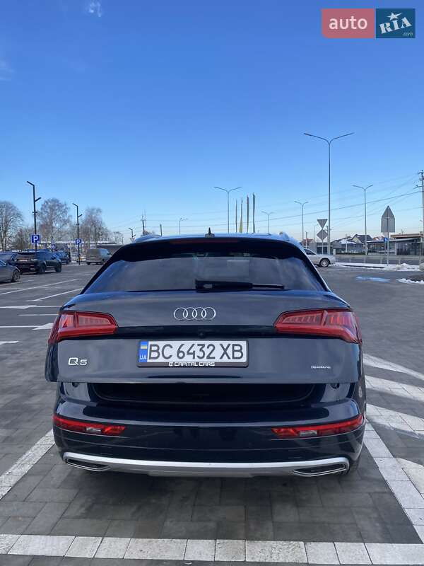 Внедорожник / Кроссовер Audi Q5 2019 в Луцке