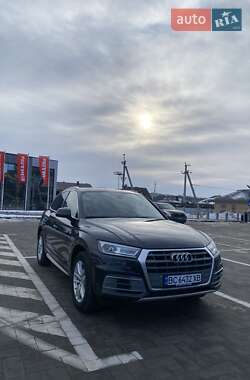 Позашляховик / Кросовер Audi Q5 2019 в Луцьку