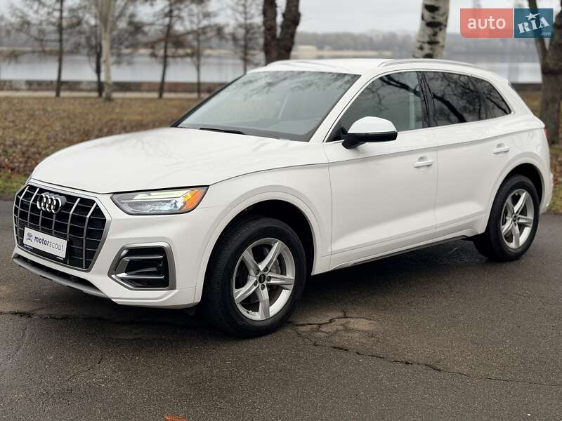 Позашляховик / Кросовер Audi Q5 2020 в Києві