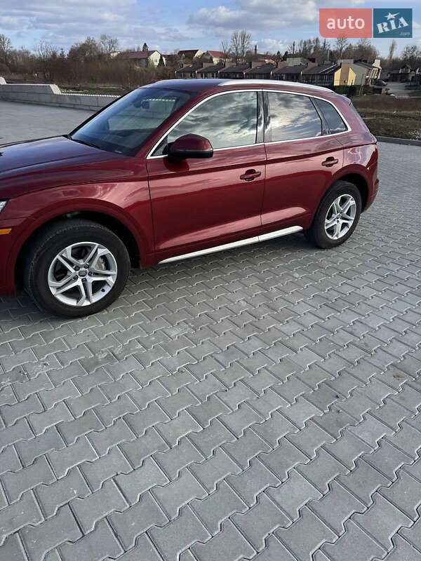 Внедорожник / Кроссовер Audi Q5 2019 в Тернополе