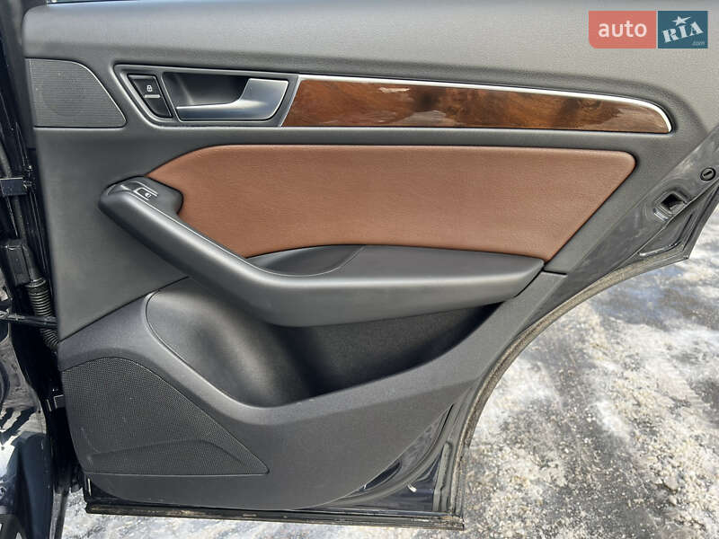 Позашляховик / Кросовер Audi Q5 2015 в Києві