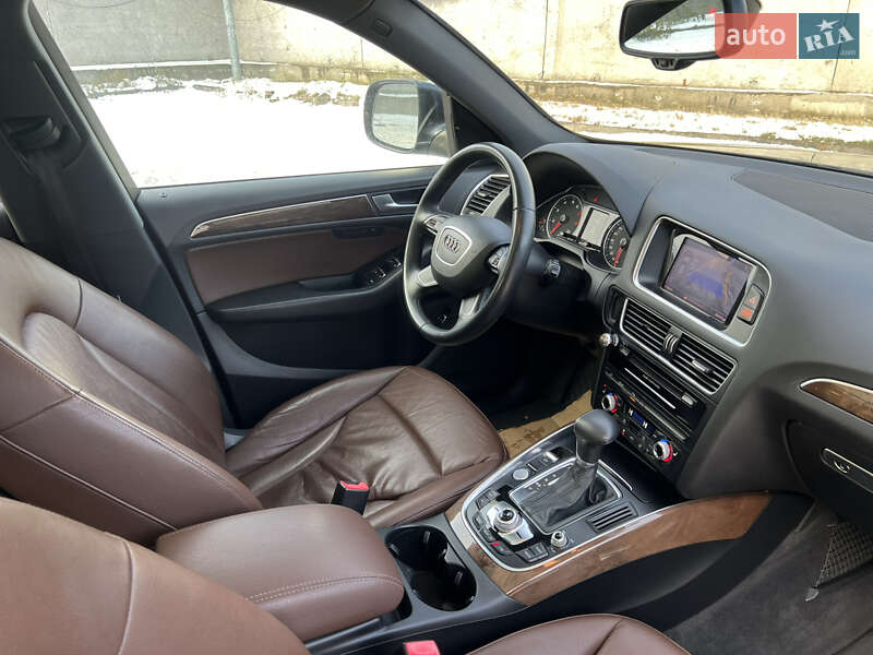 Позашляховик / Кросовер Audi Q5 2015 в Києві