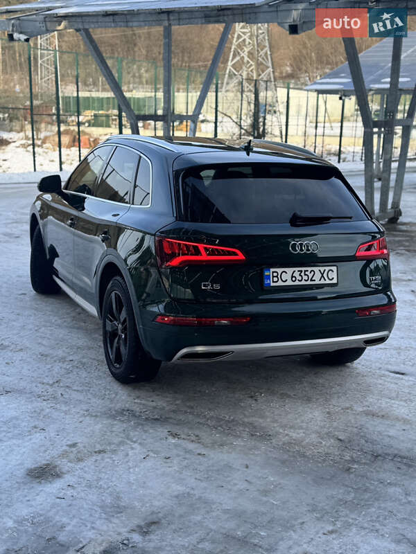 Внедорожник / Кроссовер Audi Q5 2017 в Львове