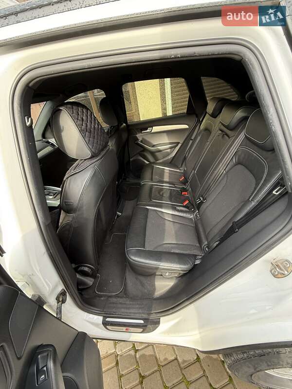 Внедорожник / Кроссовер Audi Q5 2010 в Одессе