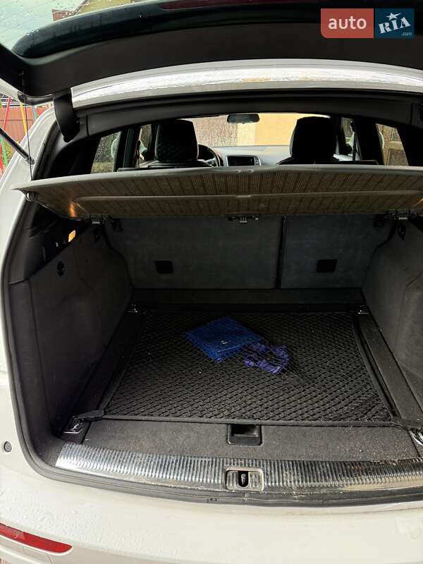 Внедорожник / Кроссовер Audi Q5 2010 в Одессе