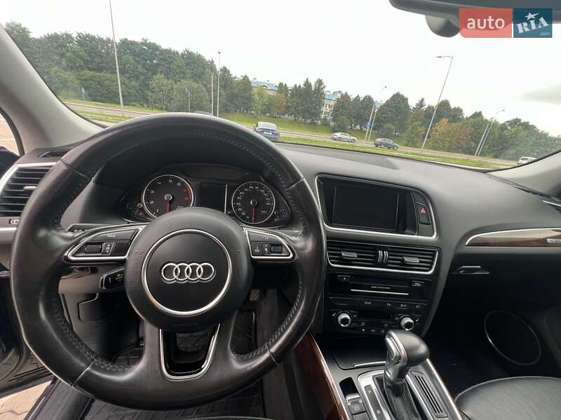 Позашляховик / Кросовер Audi Q5 2015 в Львові