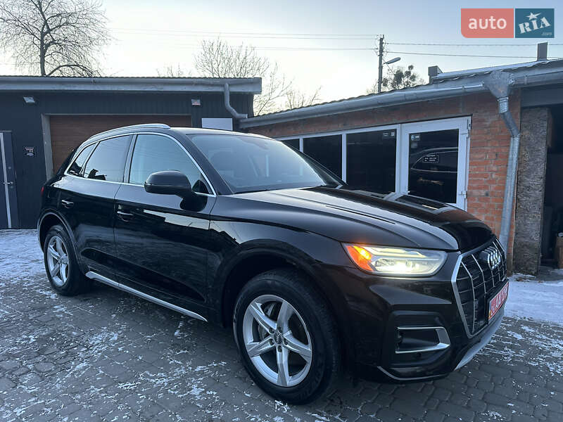 Позашляховик / Кросовер Audi Q5 2021 в Володимирі