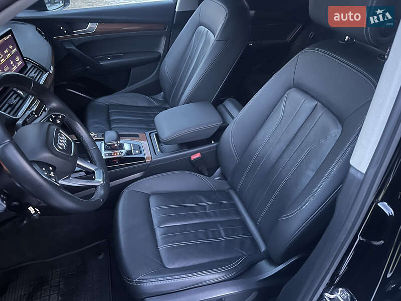 Позашляховик / Кросовер Audi Q5 2021 в Володимирі