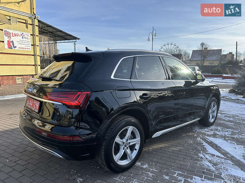 Позашляховик / Кросовер Audi Q5 2021 в Володимирі