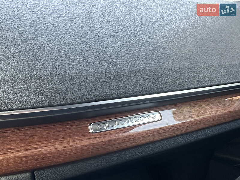 Позашляховик / Кросовер Audi Q5 2021 в Володимирі