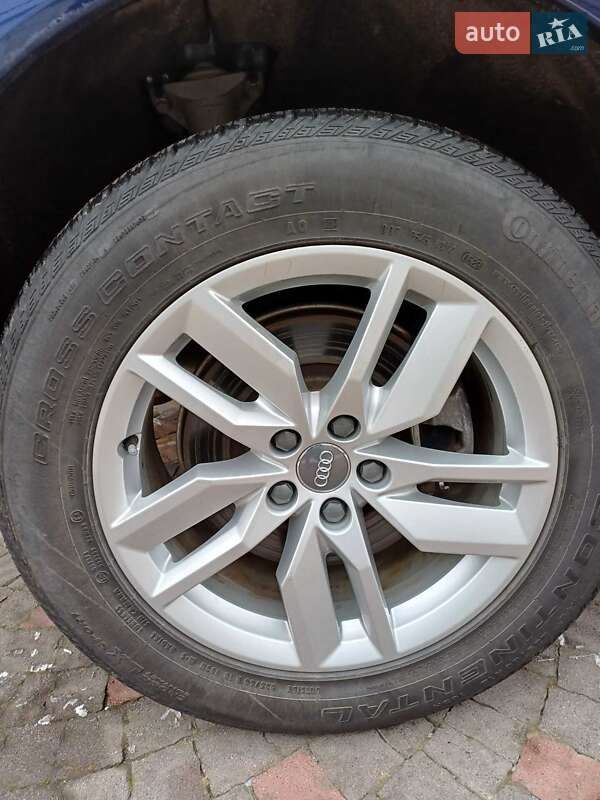 Позашляховик / Кросовер Audi Q5 2020 в Івано-Франківську