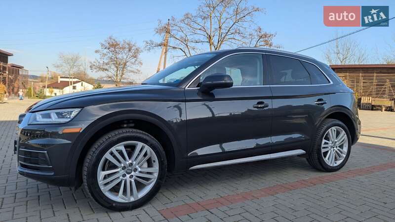 Внедорожник / Кроссовер Audi Q5 2017 в Золочеве