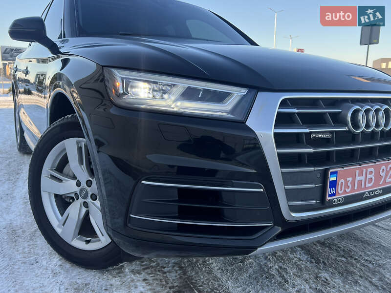 Внедорожник / Кроссовер Audi Q5 2017 в Луцке