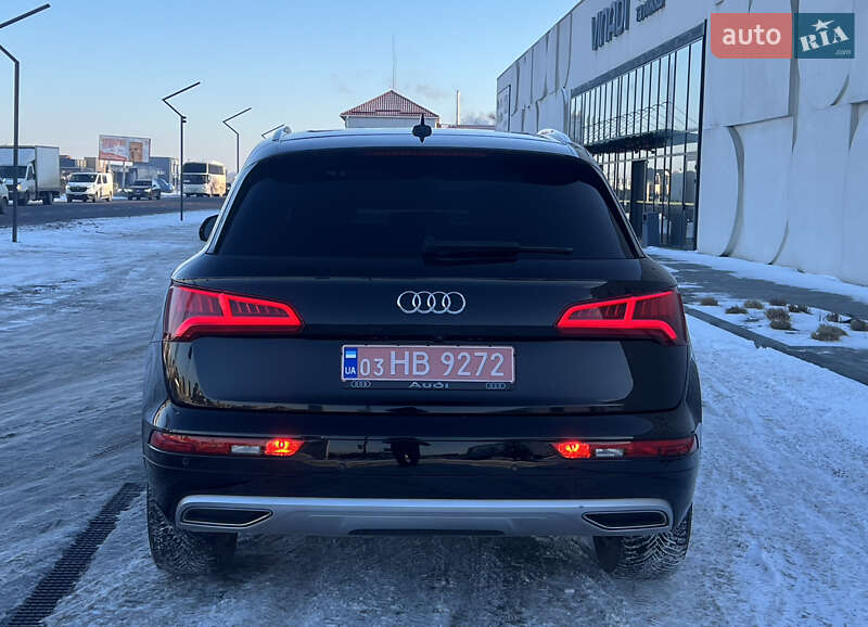 Внедорожник / Кроссовер Audi Q5 2017 в Луцке