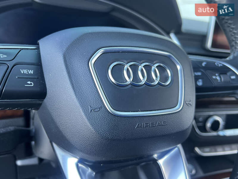 Внедорожник / Кроссовер Audi Q5 2017 в Луцке