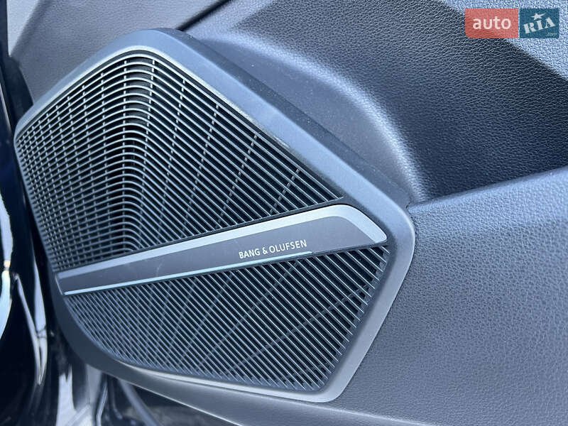 Внедорожник / Кроссовер Audi Q5 2017 в Луцке