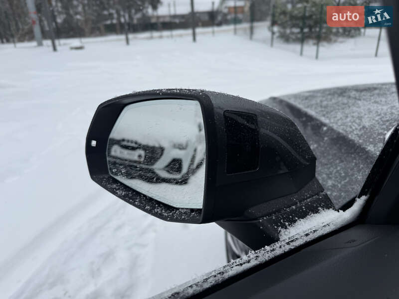 Внедорожник / Кроссовер Audi Q5 2022 в Киеве