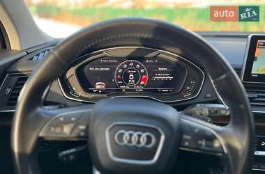 Внедорожник / Кроссовер Audi Q5 2017 в Киеве